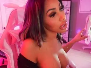 Camsoda Nude Webcam of katt-leya