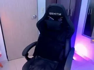 Camsoda Best live sex cam show of louanebour