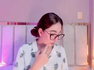 Camsoda Adult Webcam of emilywatsonn