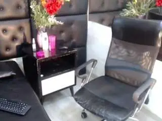 Camsoda Free Live Porn of chrisshott