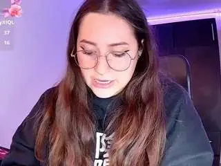 Camsoda Live Sex Cam of moon-violet