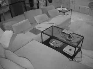 Camsoda Adult Webcam of voyeurcam-julmodels-living-3