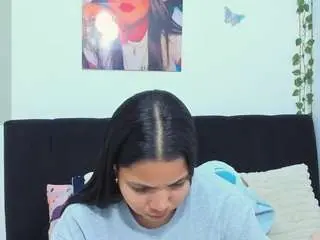 Camsoda Watch Live Sex Cams of sara-mia