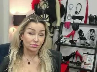 Camsoda Adult Video Chat of luxcrystal