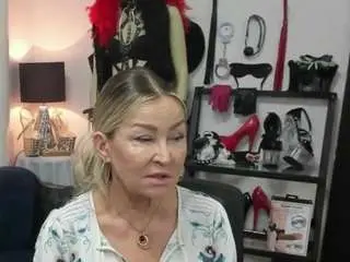 Camsoda Live Porn of luxcrystal