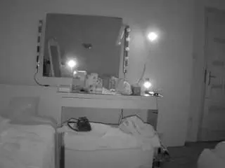 Camsoda Sex Cam of voyeurcam-julmodels-living-6