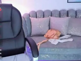 Camsoda Nude Webcam of issi-loren