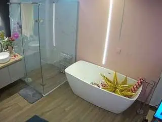 Camsoda Nude Webcam of voyeurcam-casa-salsa-bathroom-2