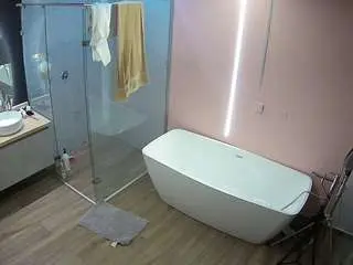 Camsoda Nude Webcam of voyeurcam-casa-salsa-bathroom-2