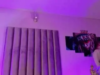 Camsoda Adult Webcam of isabella-flowers