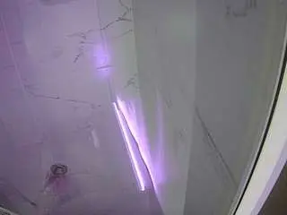 Camsoda Private Sex Chat of voyeurcam-casa-salsa-bathroom-11