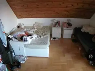 Camsoda Live Porn of voyeurcam-julmodels-greybed-3