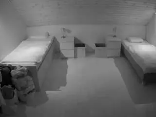 Camsoda Live Porn of voyeurcam-julmodels-greybed-3