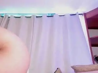 Camsoda Adult Video Chat of vaioleth-adams