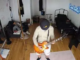 Camsoda Best Webcam of voyeurcam-celticiron-01