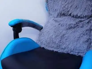 Camsoda Nude Webcam of klylls-squirt