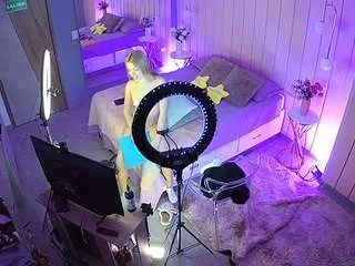 Camsoda Live Sex of voyeurcam-casa-salsa-bedroom-2
