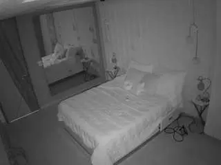 Camsoda Private Sex Chat of voyeurcam-casa-salsa-bedroom-2