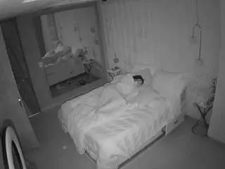 Camsoda Free Porn Cam of voyeurcam-casa-salsa-bedroom-2