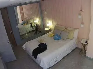 Camsoda Sex Chat of voyeurcam-casa-salsa-bedroom-2