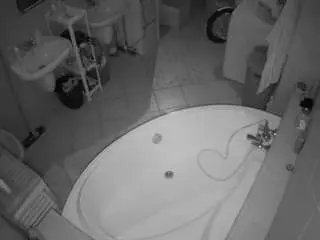 Camsoda Live Porn of voyeurcam-julmodels-bath-1st-1