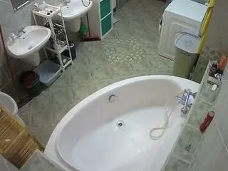 Camsoda Free Live Porn of voyeurcam-julmodels-bath-1st-1