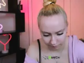 Camsoda Live Porn of flora-nyx