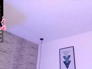 Camsoda Sex Chat of tinnahottie