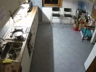 Camsoda Best Webcam of voyeurcam-julmodels-kitchen-2