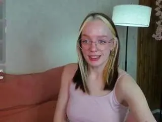 Camsoda Sex Cam of rocket-bunnyy