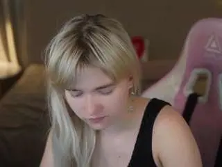 Camsoda Nude Webcam of avakiss