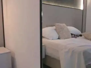 Camsoda Sex Chat of mia-slora