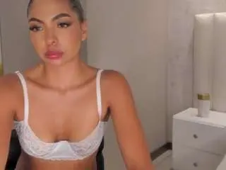 Camsoda Nude Webcam of orianafontaine