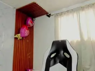 Camsoda Free Live Porn of adhara-messy