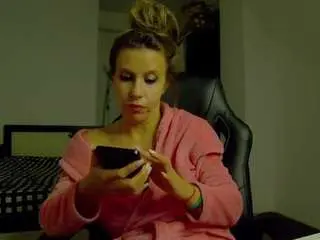 Camsoda Watch Live Sex Cams of dedesibel1