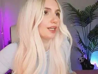 Camsoda Free Porn Cam of kris-kiskis