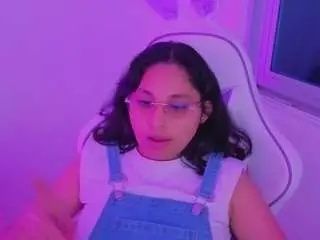 Camsoda Free Live Porn of littlejulieta