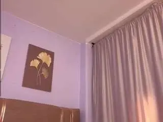 Camsoda Free Porn Cam of salomefoxx