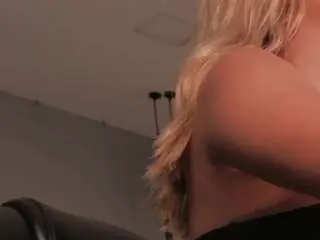 Camsoda Sex Chat of kyomivelvet