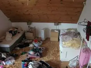 Camsoda Watch Live Sex Cams of voyeurcam-julmodels-whitebed-3