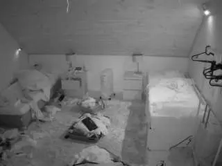 Camsoda Watch Live Sex Cams of voyeurcam-julmodels-whitebed-3