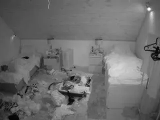 Camsoda Adult Webcam of voyeurcam-julmodels-whitebed-3