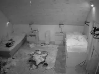 Camsoda Adult Webcams of voyeurcam-julmodels-whitebed-3