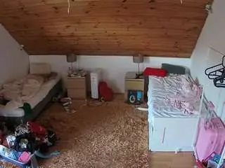 Camsoda Live Sex of voyeurcam-julmodels-whitebed-3