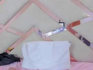 Camsoda Adult Webcam of lucy-davies