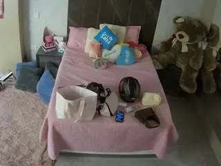 Camsoda Live Sex Cam of voyeurcam-casa-salsa-bedroom-3