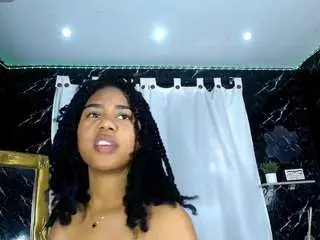 Camsoda Free Porn Cam of hillary-queen