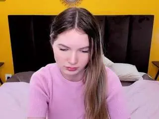 Camsoda Free Live Porn of evelineamore