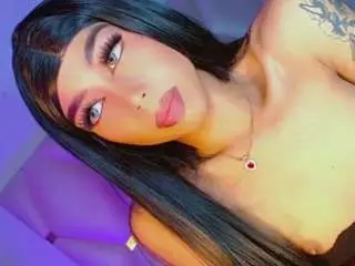 Camsoda Nude Webcam of sarahh-sophia