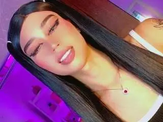 Camsoda Adult Video Chat of sarahh-sophia